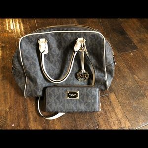Michael Kors MK Purse with matching wallet